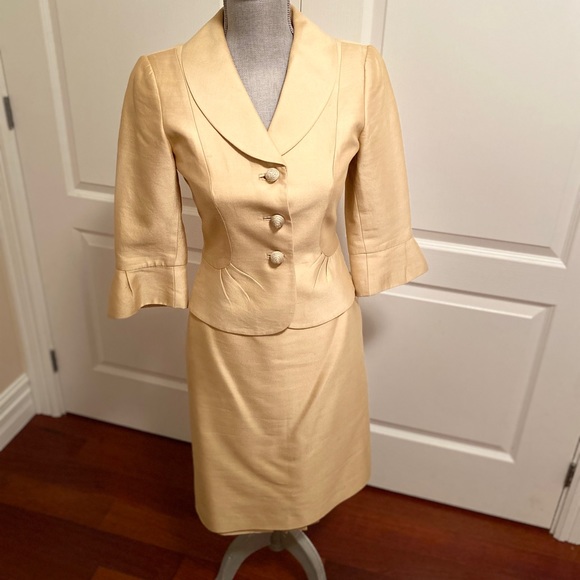 Tahari Gold Skirt Suit US 2 - Classy Wedding or Gala -Well cared for & loved - Picture 3 of 12